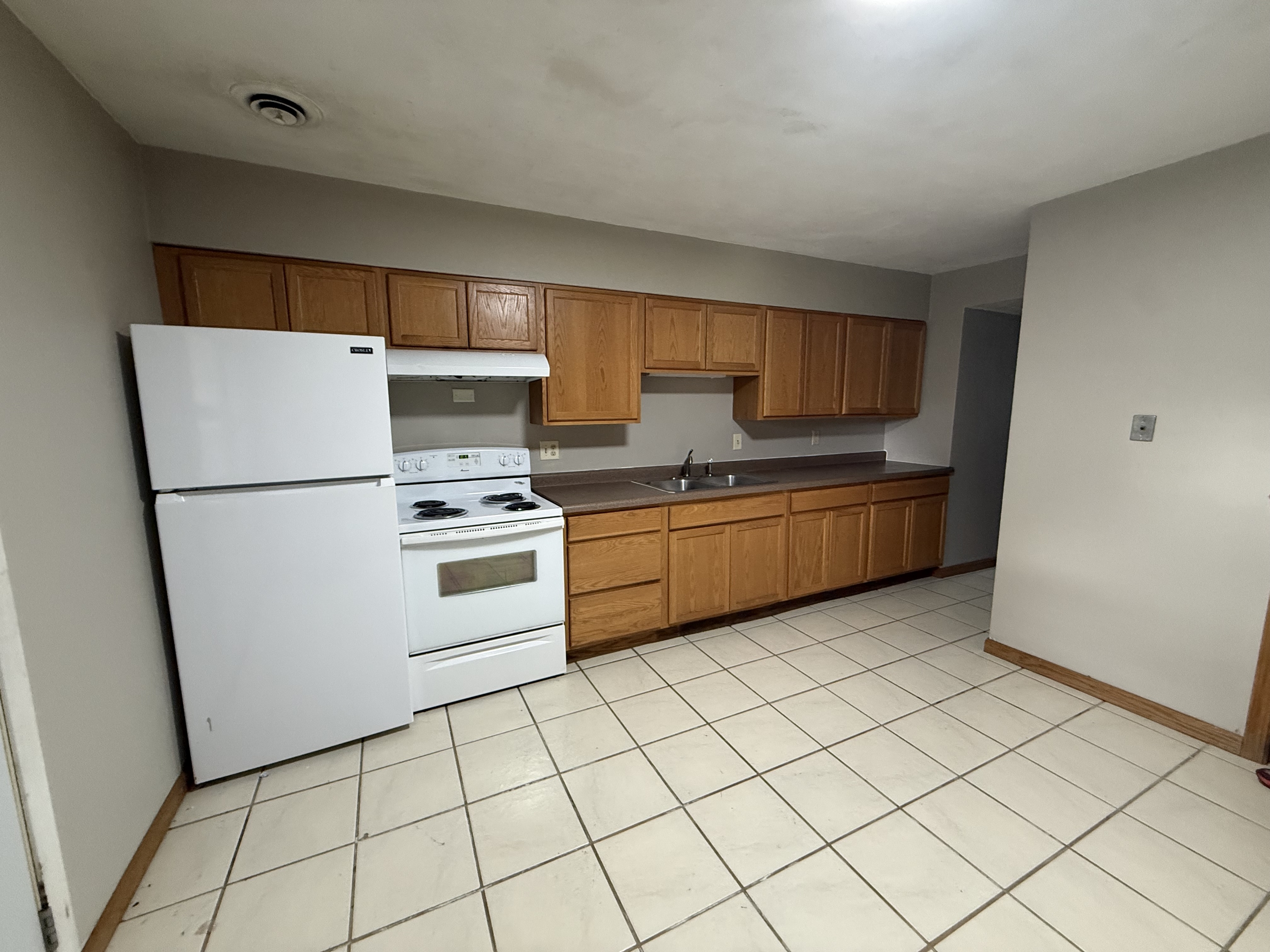419 Adams Street - 100