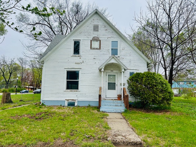221 North Pine Street