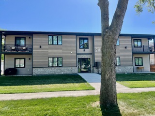 211 Center Street - 201